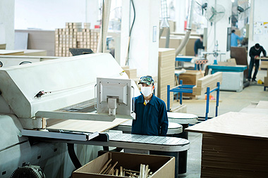 carpentry wood cross cutting 1